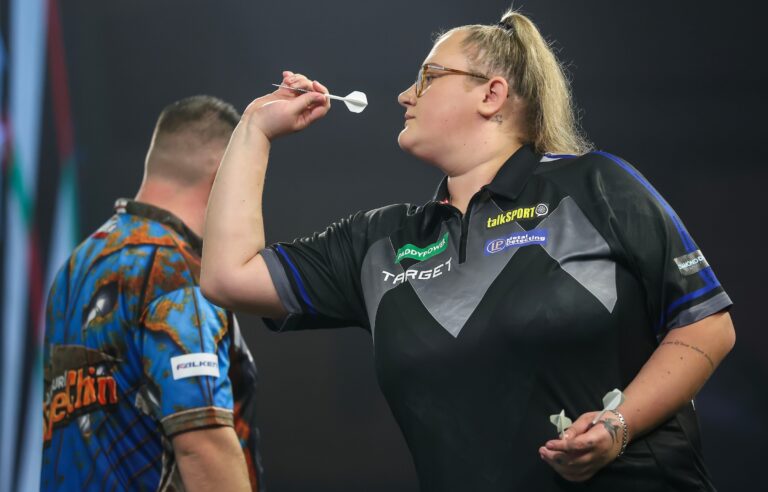 PC-Titelgewinnerin Beau Greaves beim werfen