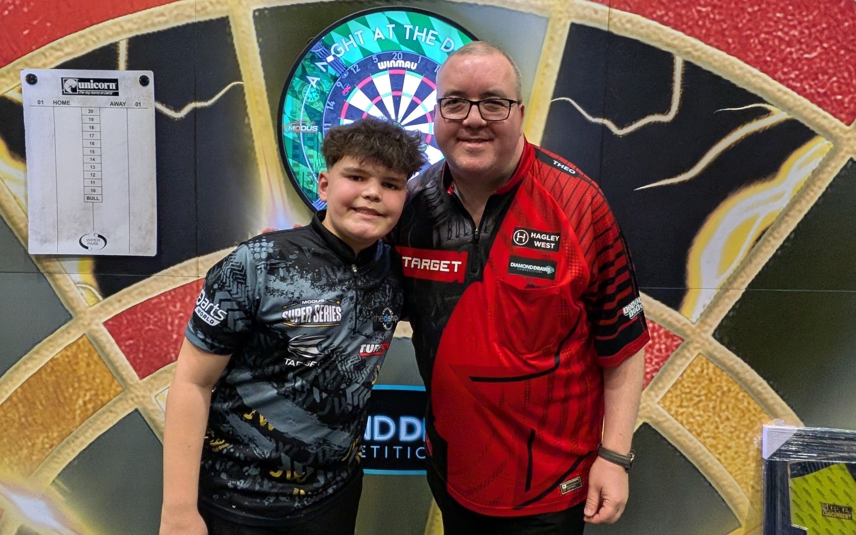 13-jähriger Walker schockt Darts-Elite: Sieg gegen Bunting, stark gegen van Gerwen