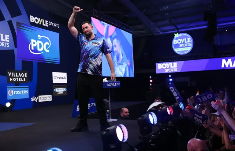 Luke Humphries steht einmal mehr in einem Finale des World Grand Prix