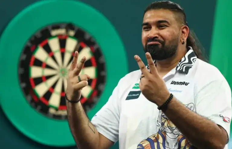 Nitin Kumar auf der PDC-Bühne