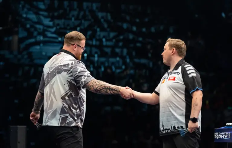 Tom Bissell gewinnt gegen Martin Schindler bei der Swiss Darts Trophy 2026